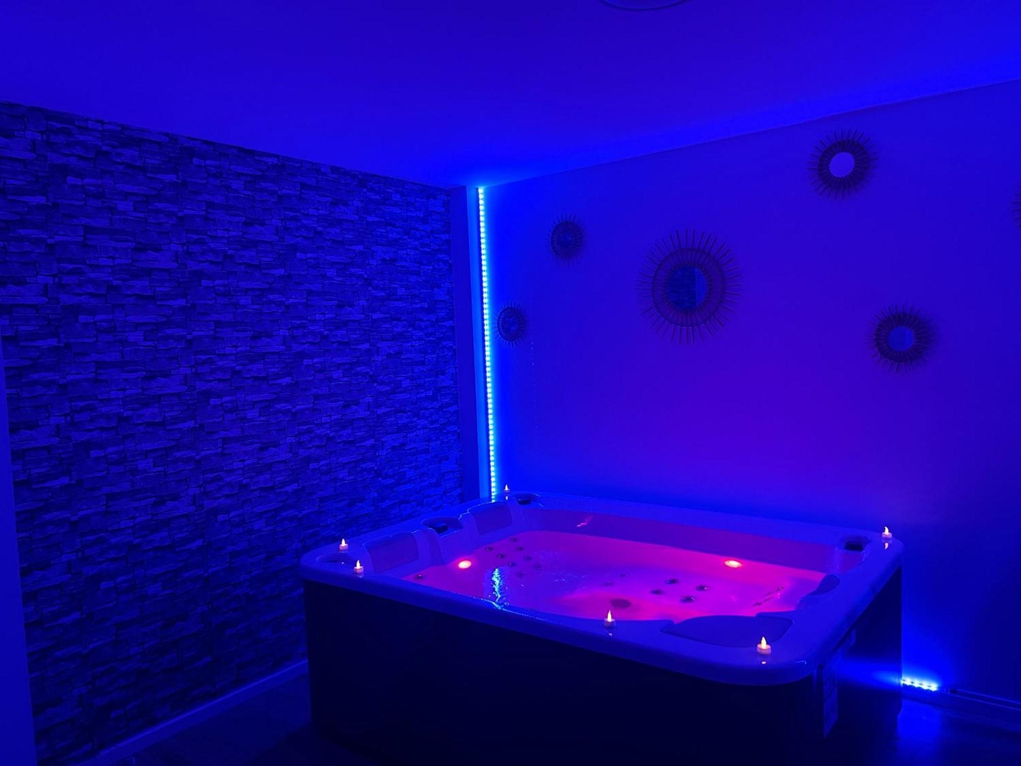 Privatespa Love Room Jacuzzi Privatif Тулуза Екстериор снимка